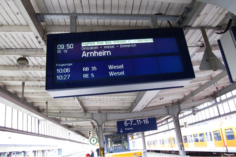 Mit dem Regionalverkehr nach Arnheim.