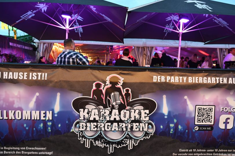 Karaoke Biergarten