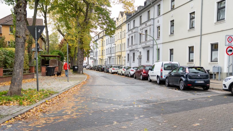 Von der Bochumer Straße in Richtung Holsterhauser Straße werden Autos weiterhin fahren können - aber nur noch als Einbahnstraße.