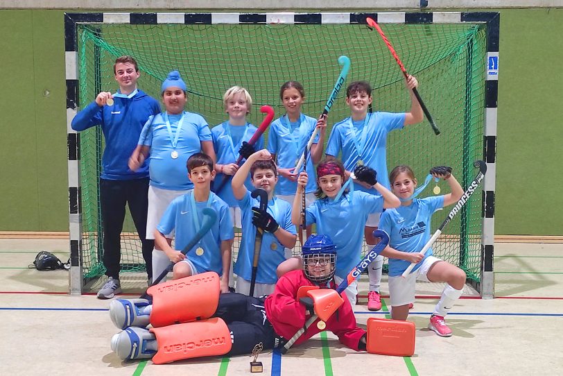 Pokalsieger: U12 des HC Herne nach dem Sieg beim Herner Hockey Cup im November 2024.