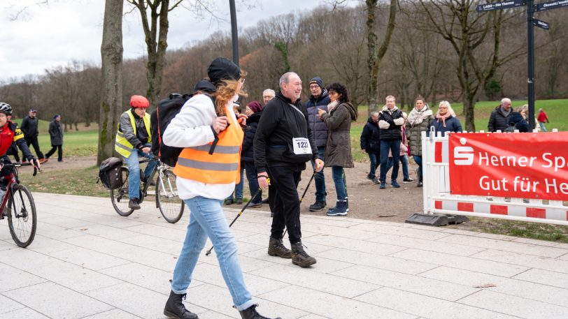 Nordic Walking ist auch wieder erlaubt - im HGW-Lauf.