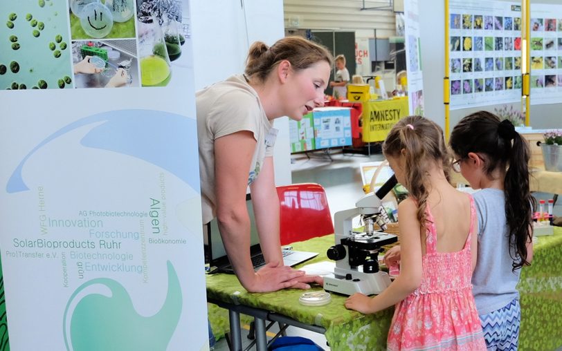 Dr. Christina Marx (Projektleiterin von Solarbioproducts Ruhr).