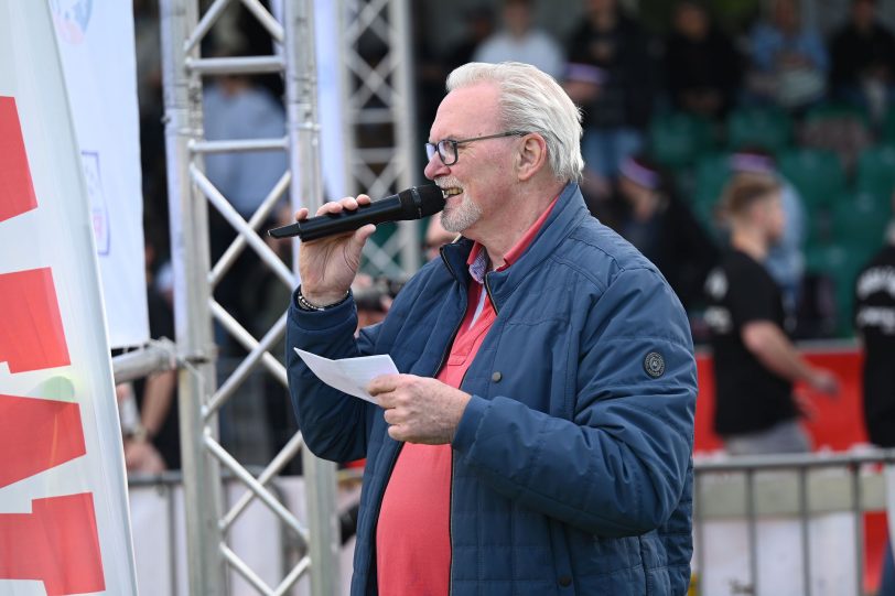 Moderator Olli Grabowski