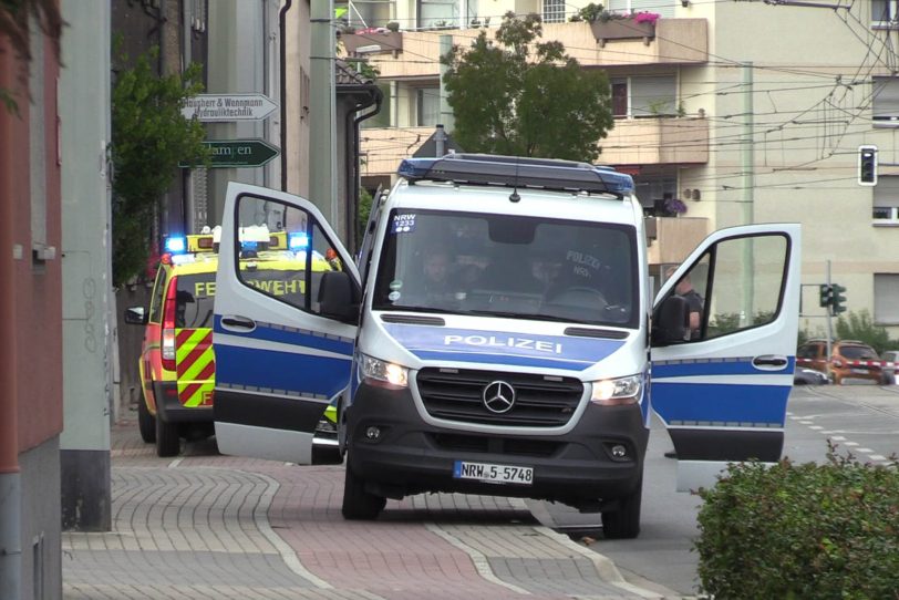 Die Polizei sperrte den Bereich zunächst weiträumig ab.