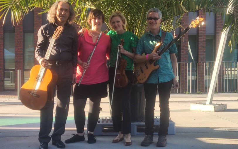 Die Band Tinto spielt in der Musikschule.