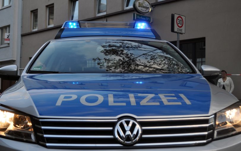 Die Polizei sucht einen flüchtigen Dieb (Symbolbild)