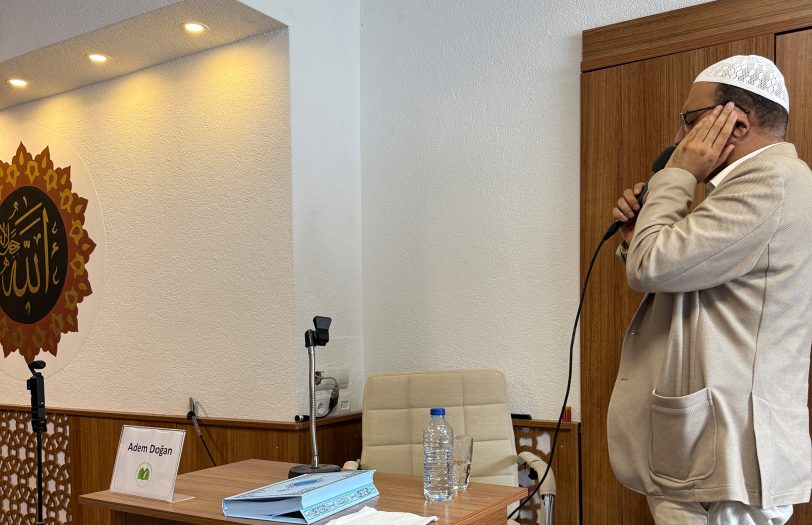 Zur Koran-Rezitation mit Adem Doğan lud die Islamische Gemeinde.