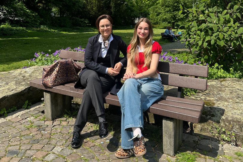 v.l. Michelle Müntefering und die 16-jährige Lina Schwan, die für ein Jahr in die USA fliegt – möglich macht dies das Parlamentarische Patenschaft-Programms (PPP).
