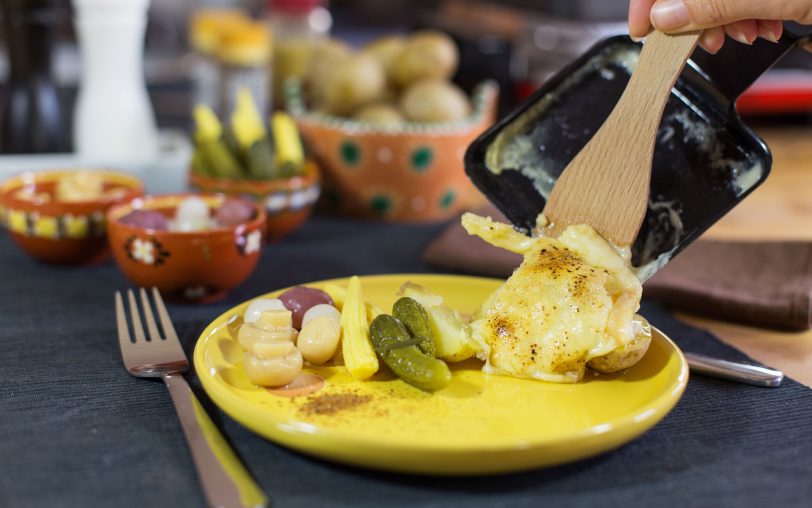 Raclettekäse ist besonders zu Weihnachten und Silvester beliebt.