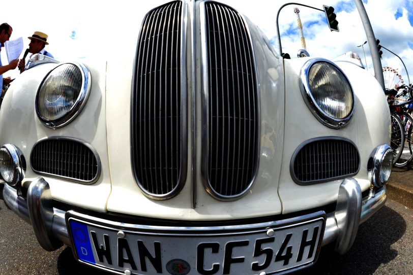 2. Oldtimer-Parade der Cranger Kirmes.