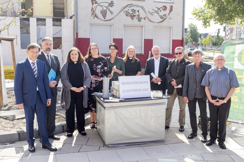 Gottesdienst mit anschließender Grundsteinlegung für den Erweiterungsbau des evangelischen Gemeindezentrums der Kreuzkirchen-Gemeinde am Europaplatz in Herne (NW), am Sonntag (15.09.2019).