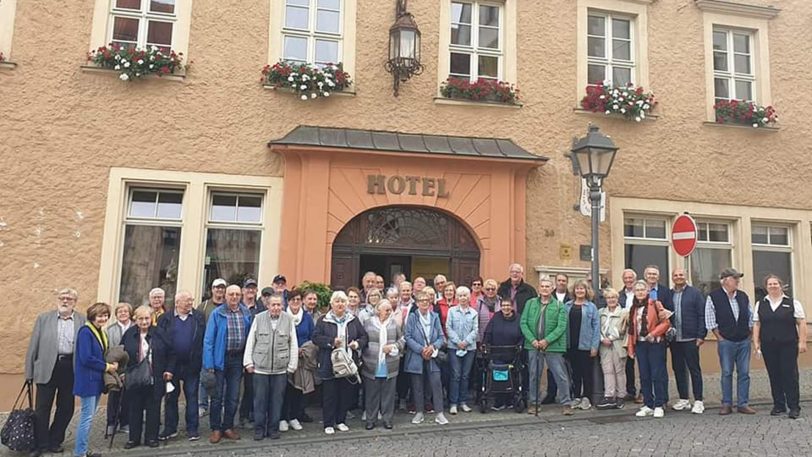 Die Sektion Eisleben besuchte im September 2021 die Partnerstadt in Sachsen-Anhalt - hier beim Gruppenbild vorm Hotel.