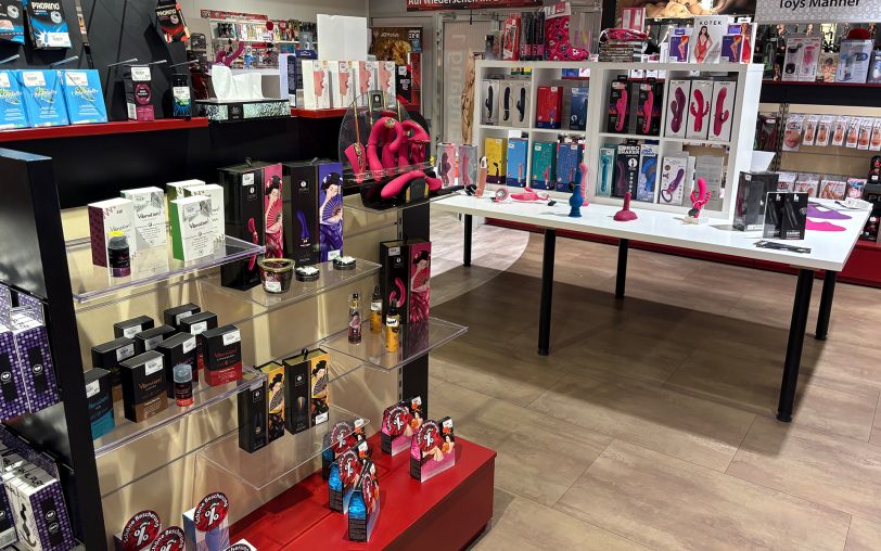 Im Erotikmarkt EGO an der Dorstener Straße gibt es zahlreiche Sextoys, sexy Kleidung und mehr.