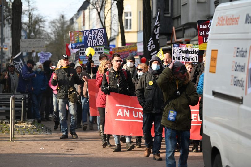 Großdemonstration der Impfgegner in der Wanner Innenstadt.