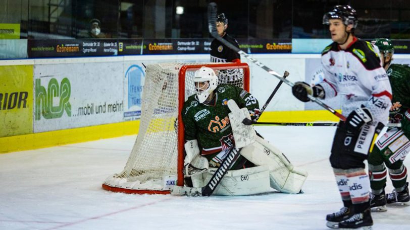 Goalie Sebastian Wieber feierte an seinem 19. Geburtstag sein Start-Debüt im Tor des Herner EV.