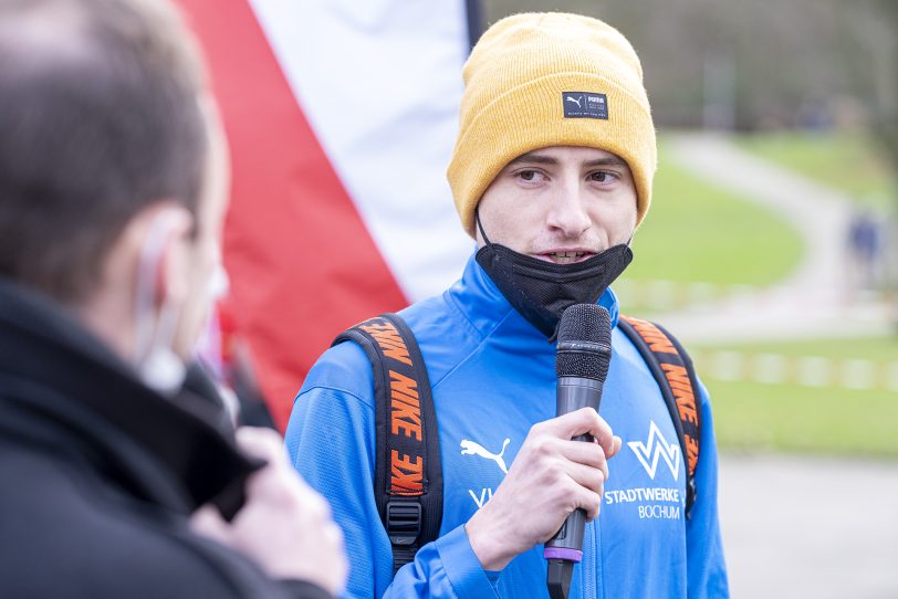 Der 43. Herner Silvesterlauf im Revierpark Gysenberg in Herne (NW), am Freitag (31.12.2021). Coronabedingt ohne Zuschauer und mit 2G.