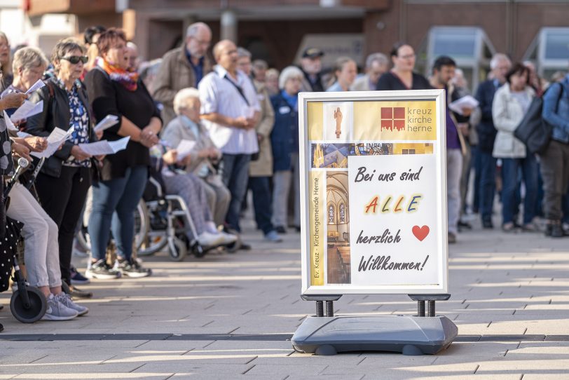 Friedensgottesdienst vor der Kreuzkirche auf dem Europaplatz. (Archiv)