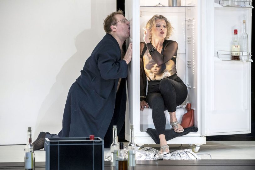 Edward Albees „Wer hat Angst vor Virginia Woolf?“ wird am 8. Oktober 2021 im Essener Grillo-Theater wiederaufgenommen, im Bild Jan Pröhl und Ines Krug.