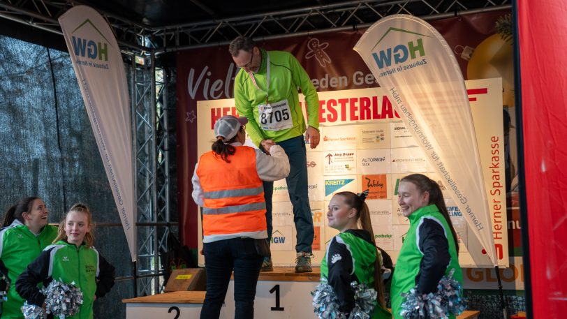 Eindrücke vom 46. Silvesterlauf im Gysenberg am Dienstag (31.12.2024). Mehrere Läufe in verschiedenen Altersklassen standen auf dem Programm.