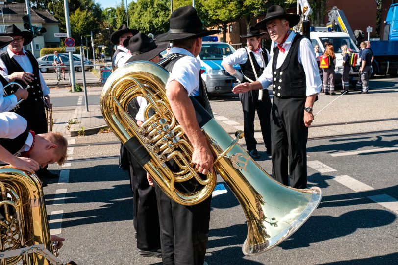 Rund 4.000 Aktive formierten sich am Eickeler St. Jörgens Platz zum Festumzug der Cranger Kirmes 2018.