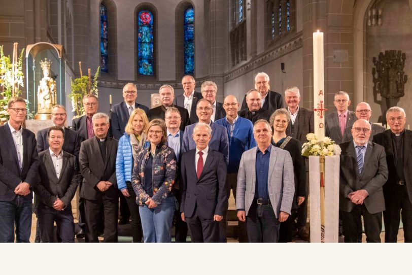 Der Kirchensteuerrat fördert Pastorale Projekte in den Kirchengemeinden des Erzbistums. Die Frauen und Männer des obersten Finanzgremium des Erzbistums Paderborn treffen sich dafür auch vor Ort in einer Gemeinde oder Einrichtung, hier in der Basilika in Werl, wo mit Finanzmitteln des Erzbistums ein Wallfahrtszentrum entstand.