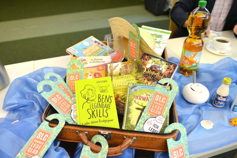 SommerLeseClubs 2020: ein ganzer Koffer voller Bücher und noch viel mehr.