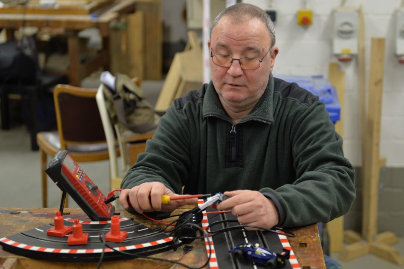 Rainer Goltz - Repair Cafe in der Bürgerwerkstatt am Stadtteilzentrum Pluto.