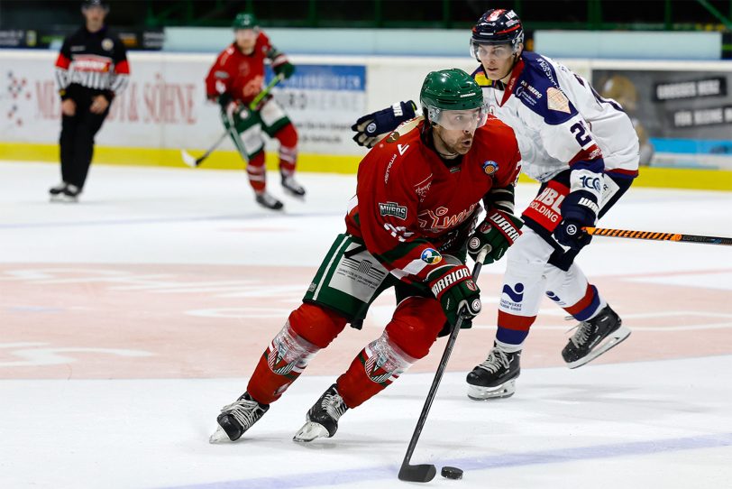 HEV-Kapitän Michel Ackers erzielte in der zweiten Spielminute das erste Tor der Oberliga Nord-Saison 2023/24.