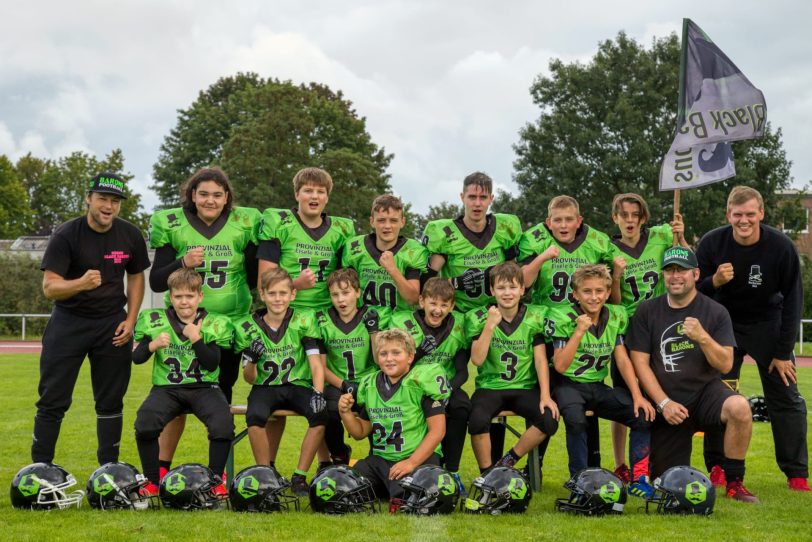 Die U13 der Black Barons in ihren neuen Trikots.