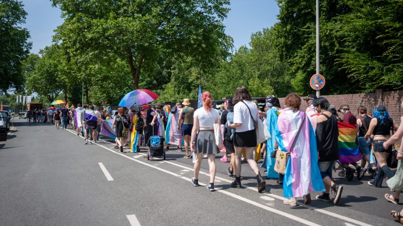 Eindrücke vom Christopher Street Day (CSD) beim Demo-Zug durch die Stadt am Samstag (14.6.2025).