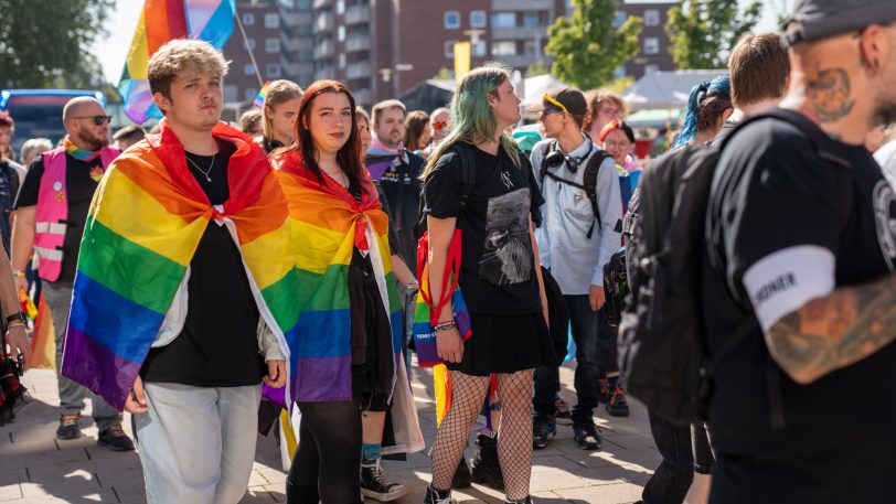 Der Christopher Street Day (CSD) am Samstag (21.9.2024) begann auf dem Europaplatz und zog anschließend durch die Stadt.