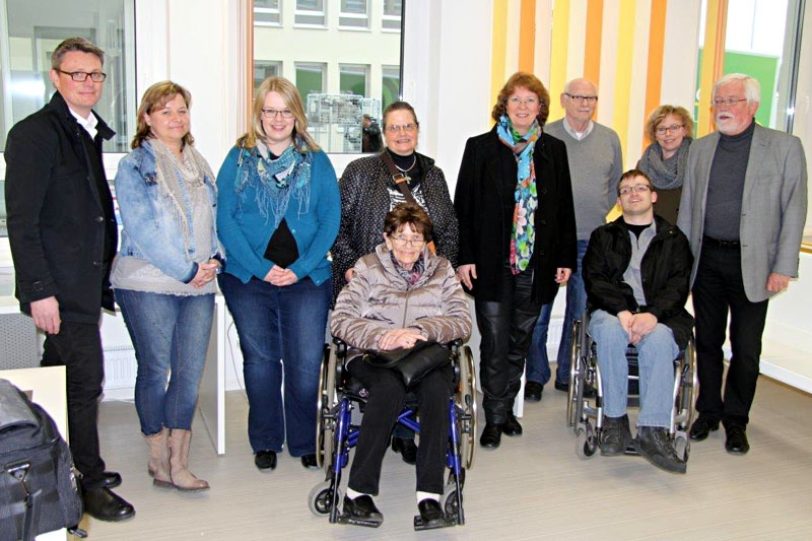 v.l.: Jens Attelmann, Sandra Ringleben, Kristina Benninghoff, Ruth Martins, Bettina Szelag, Henryk Banski, Kerstin Fischer-Friedhoff und Jürgen Dieckhoff, vorne: Rosi Morsch und Gilbert Krüger