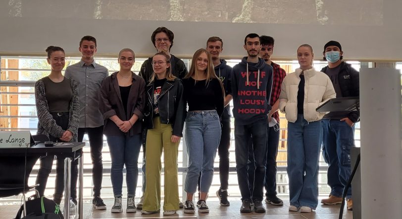 Der neue Vorstand der Stadtweiten Schülervertretung Herne.