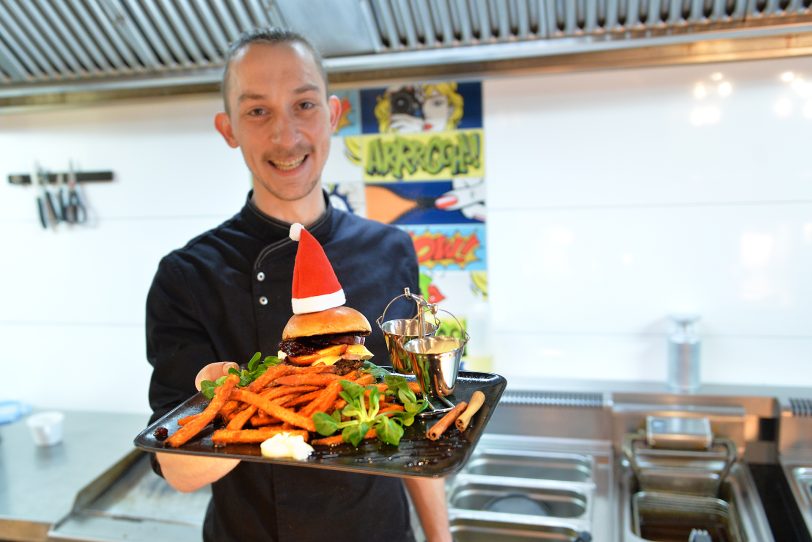 Voilà hier ist der Weihnachts-Burger von Lucas Quickels.