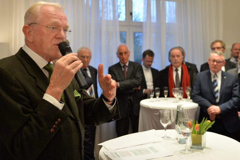 Hubert Schulte-Kemper bei der Eigentums-Übergabe des Shamrock-Quartiers.