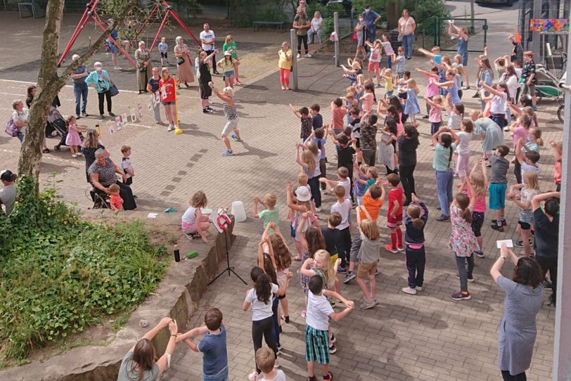 Beim Kartoffelfest an der Grundschule Pantrings Hof gab es auch Vorführungen, Spaß und weitere gemeinsame Aktionen.