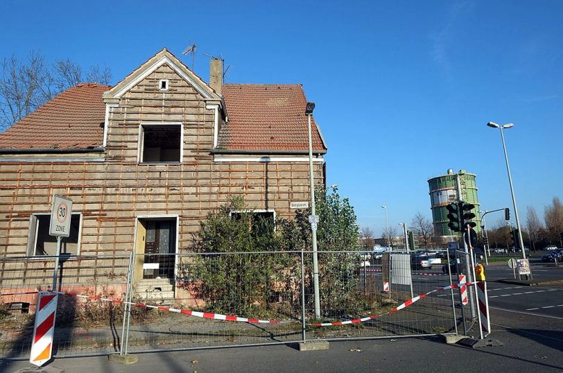 Abbrucharbeiten an der Ecke Holsterhauser Straße / Bergiusstraße.
