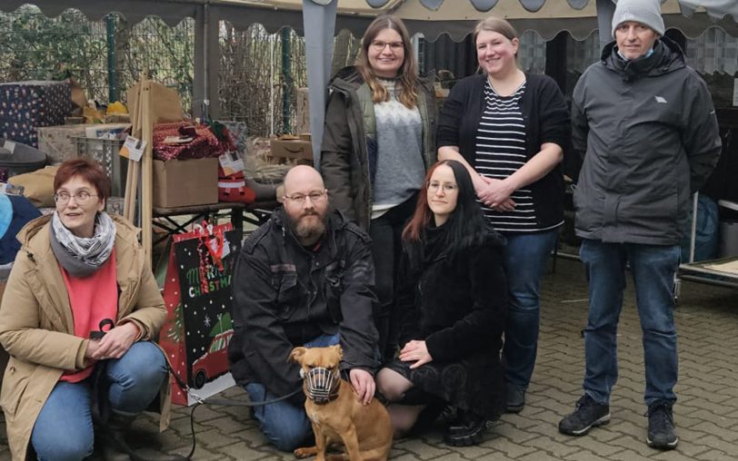 Die Stadtbibliothek sammelte Sachspenden für den Tierschutzvereine Herne-Wanne und übergab diese kurze vor Weihnachten 2024.