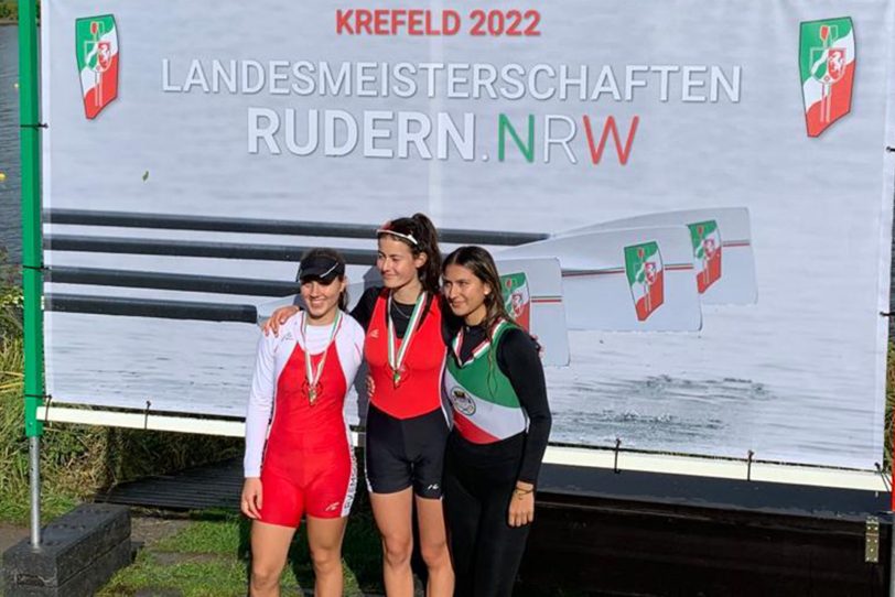 Laetitia Hajek (1.v.l) bei der Siegerehrung.