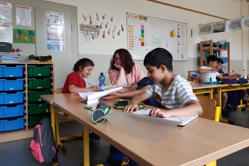 Neu zugewanderte Kinder konnten durch das Programm „Fit in Deutsch“ vom Kommunalen Integrationszentrum Herne ihre Sprachkenntnisse vertiefen und verbessern.
