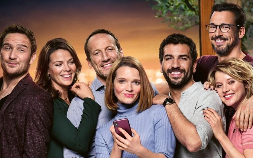 Das „Geheimnis“-Team freut sich schon auf die Dreharbeiten: (v.l.) Frederick Lau, Jessica Schwarz, Wotan Wilke Möhring, Karoline Herfurth, Elyas M’Barek, Florian David Fitz und Jella Haase.