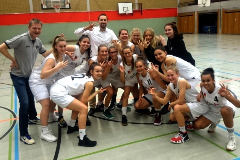 Spielerinnen des HTC U18 WNBL.