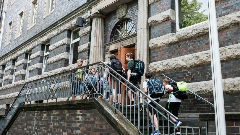 Projekt: Schüler lernen die Welt der Polizei kennen.