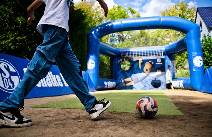Die Arche Herne, die Evangelische Kirchengemeinde Wanne-Eickel sowie der EM86 Jugendtreff zu einem großen Familienfest ein. Bei strahlendem Sommerwetter erwartete die Besucher ein vielfältiges Programm mit zahlreichen Spiel- und Spaßangeboten.