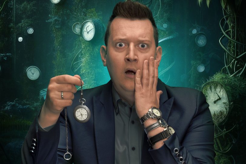 Am 20. und 21. September 2025 präsentiert Marcel Kösling sein neues Programm „Moment Mal!“ als Vorpremiere im Kleinen Theater Herne.