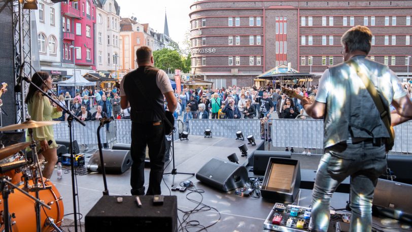 Eindrücke der 19. Wanner Mondnächte am Freitag (2.6.2023) und vom Familiennachmittag am Samstag (3.6.2023).  Hier die Band Brandschaden.