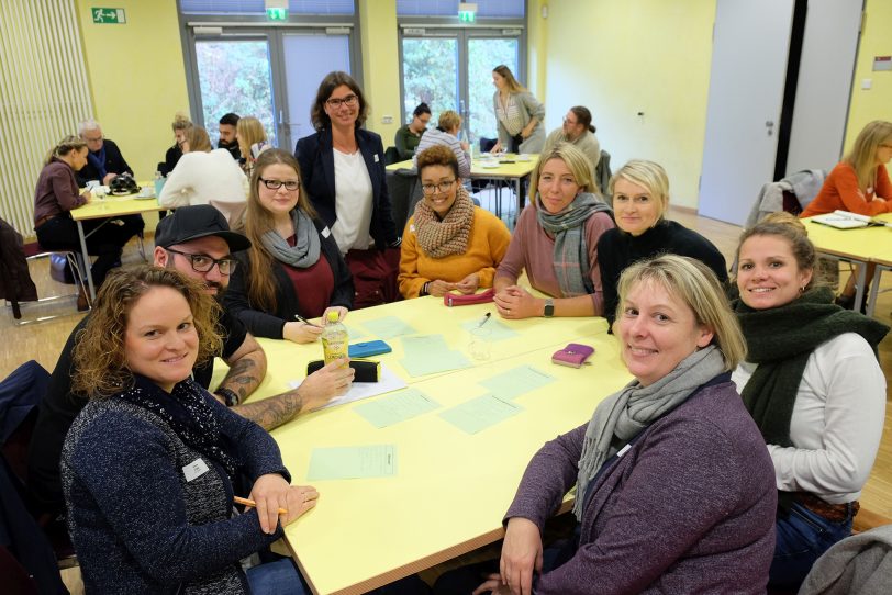 Verstärkter Austausch zwischen Grundschulen und dem Allgemeinen Sozialen Dienst (ASD).