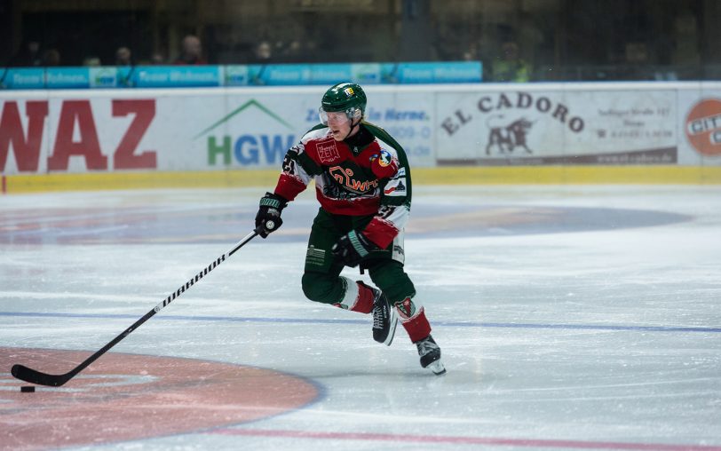 Erik Keresztury und der HEV kamen bei den Tilburg Trappers, bei der 2:9-Niederlage, deutlich unter die Räder.