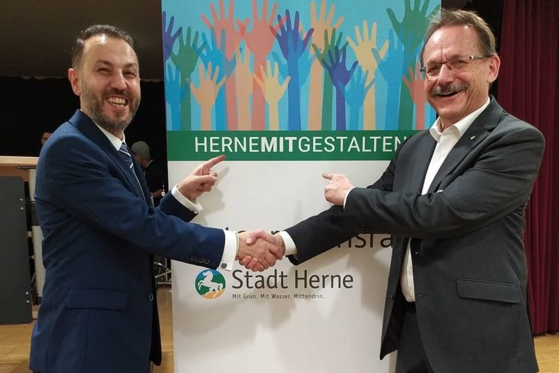 Integrationsrat-Vorsitzender, Muzaffer Oruç, und Ulrich Klonki, Stadtverordneter SPD.