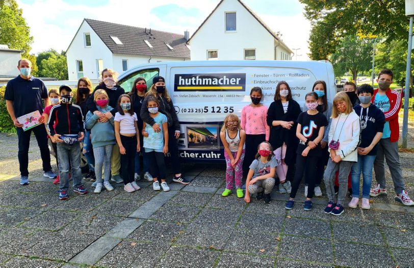 Die Sunrise Kids erhielten eine Spende der Firma Huthmacher.